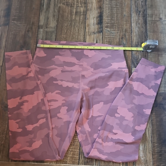 lululemon Women's Leggings - Pink Camo - Picture 5 of 6